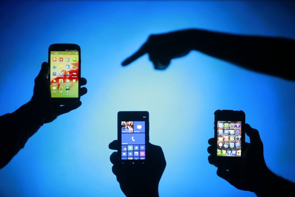 digital-detox-cashing-our-smartphone-addiction