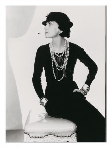 19732223_coco_chanel_3-limghandler