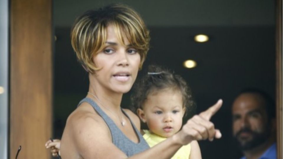 halle and daughter