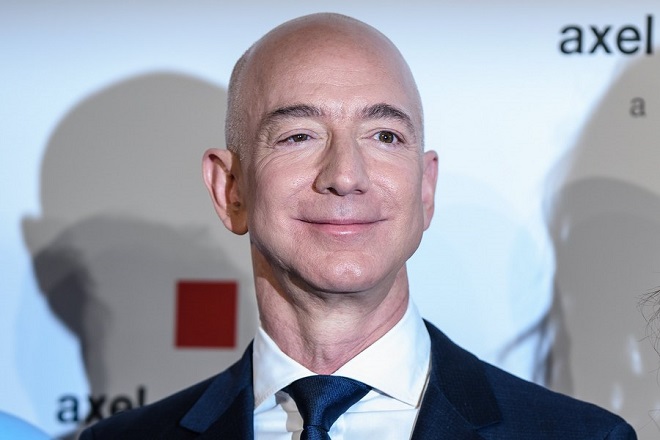 Jeff Bezos receives the Axel Springer Award